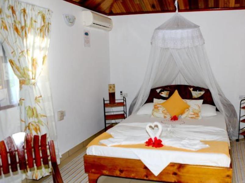 Calou Guest House La Digue Exteriör bild
